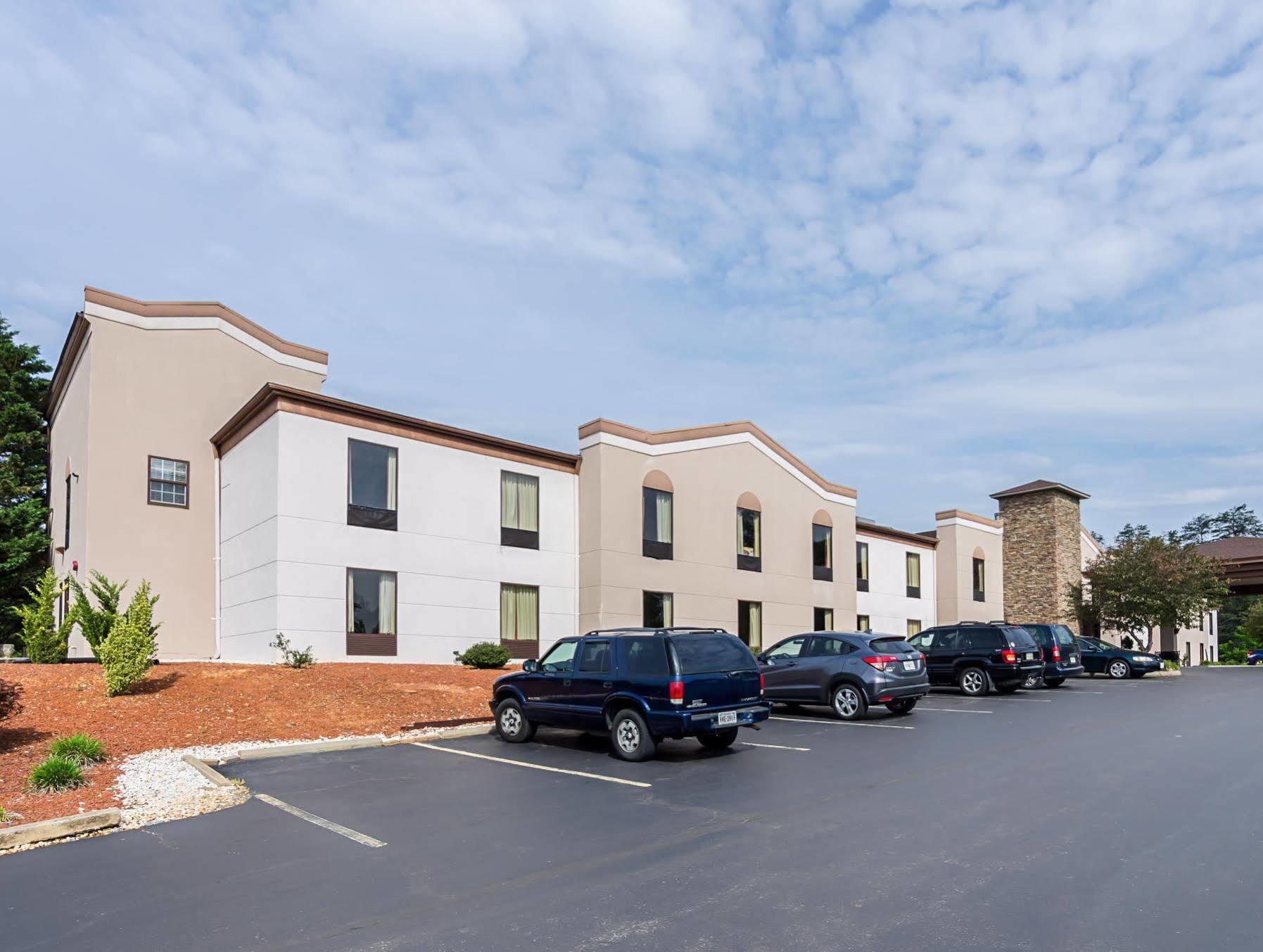 Quality Suites Altavista - Lynchburg South Eksteriør billede